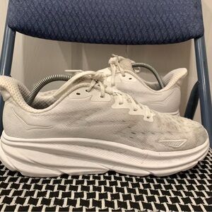 Men’s Size 11 White Hoka Tennis Shoes